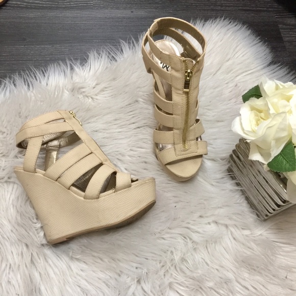 2B Bebe Shoes - 2B Bebe platform wedge sandals